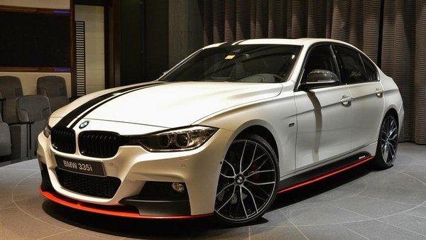 مشخصات فنی خودرو BMW 335i